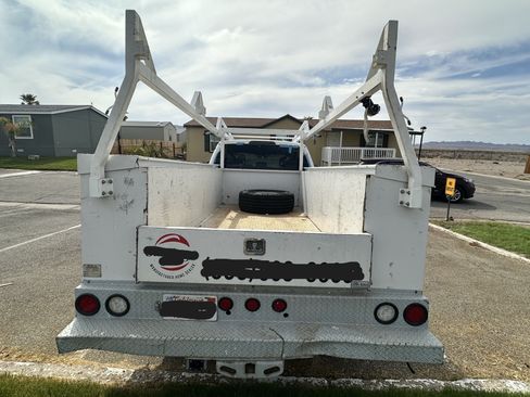 Used 2017 Ford F350 Lariat RWD image 5