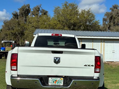 Used 2015 RAM 3500 Tradesman w/ Chrome Appearance Group image 4