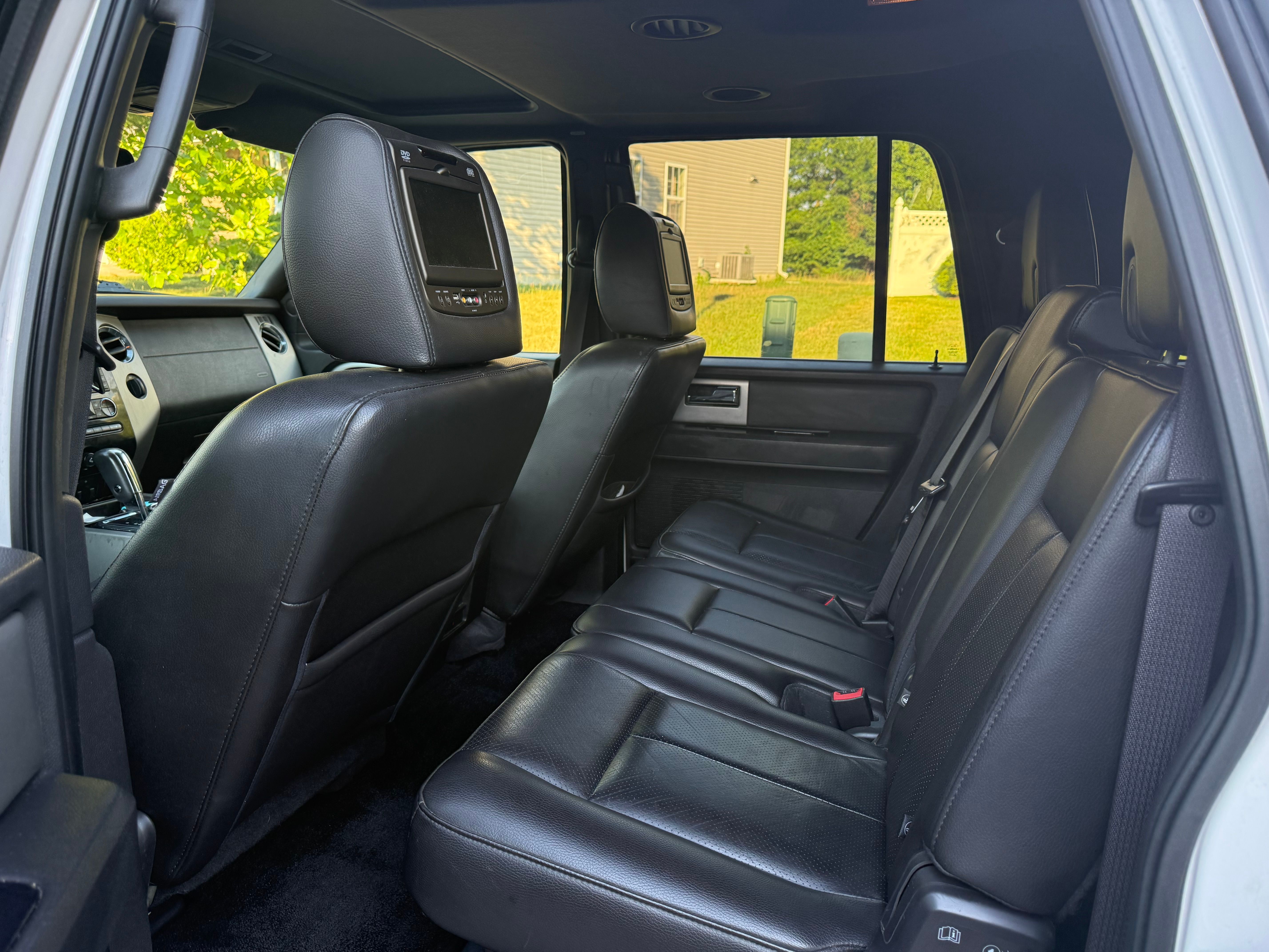 Used 2014 Ford Expedition EL Limited w/ Equipment Group 301A AWD/4WD image 9