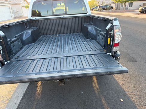 Used 2010 Toyota Tacoma 4x4 Double Cab image 11