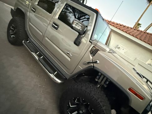 Used 2005 HUMMER H2 w/ Preferred Equipment Group AWD/4WD image 8