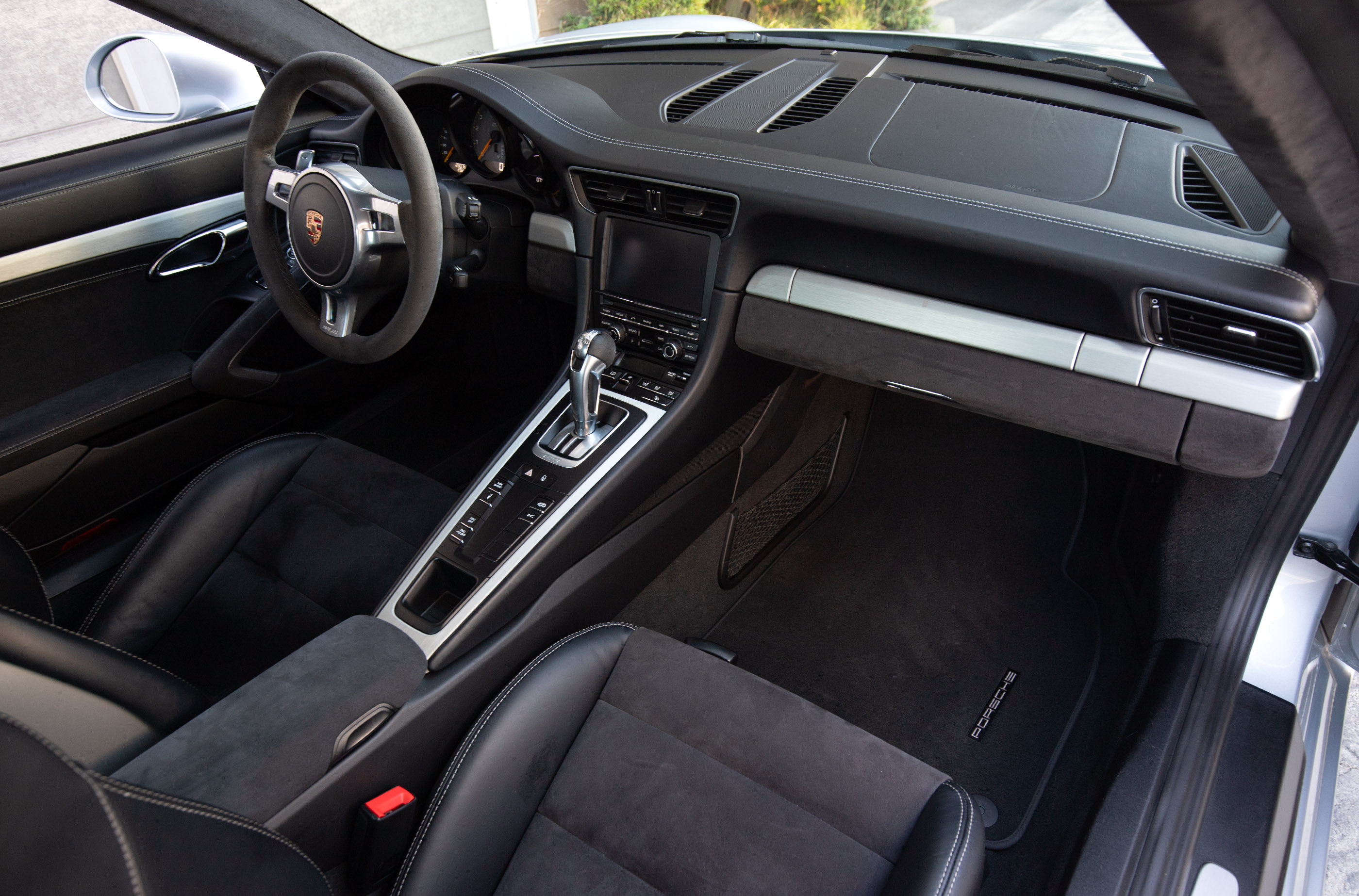 Used 2015 Porsche 911 GT3 RWD image 19