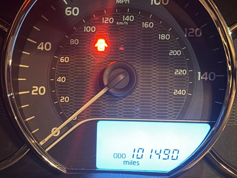 Used 2016 Toyota Corolla LE image 15