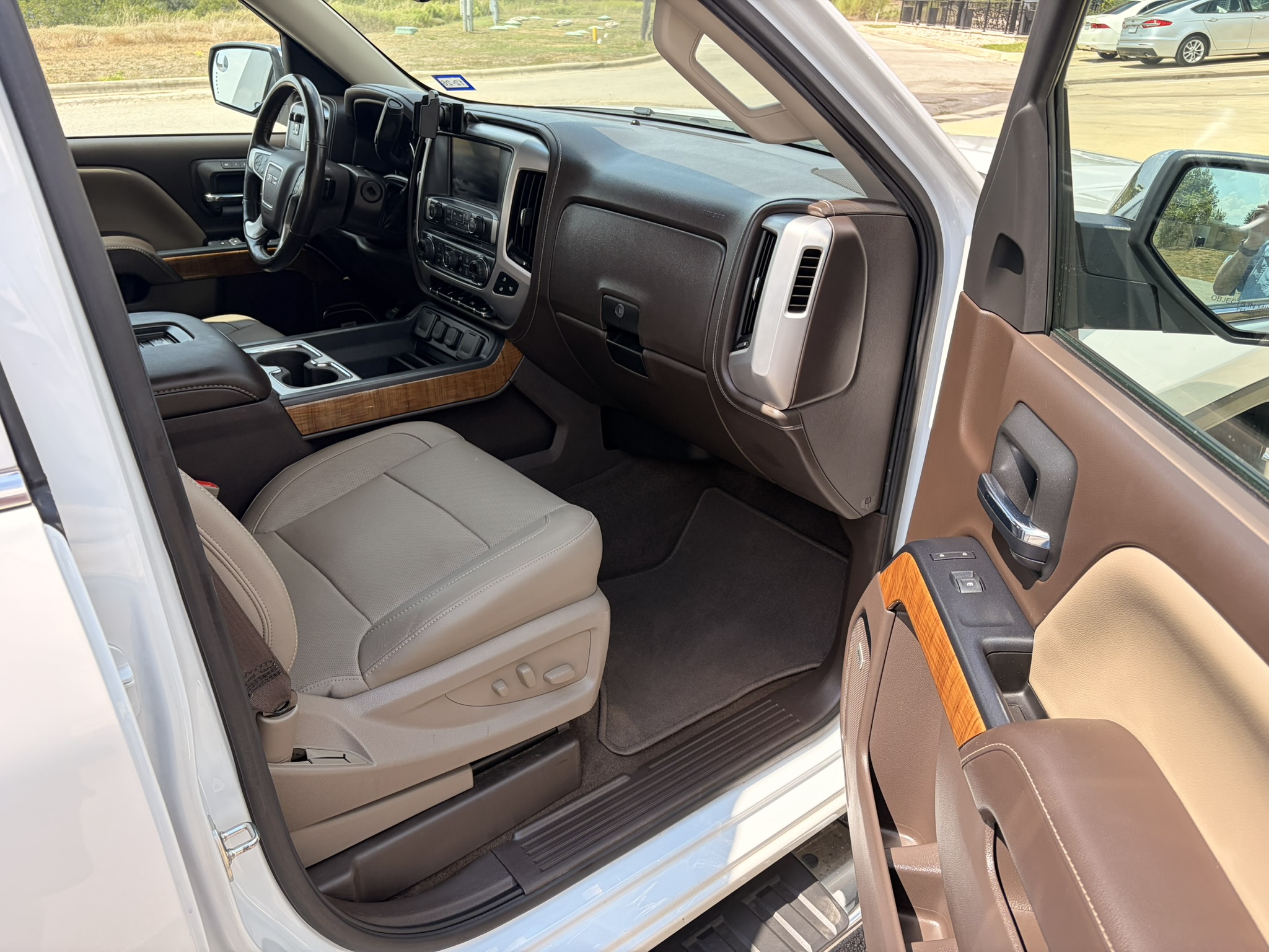 Used 2018 GMC Sierra 1500 SLT w/ Enhanced Driver Alert Package RWD image 13