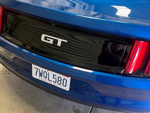 Used 2017 Ford Mustang GT Premium image 13