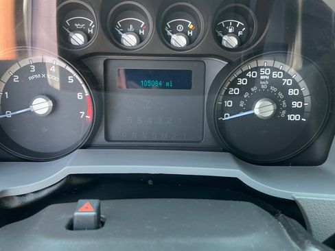 Used 2015 Ford F250 XL w/ Power Equipment Group AWD/4WD image 9
