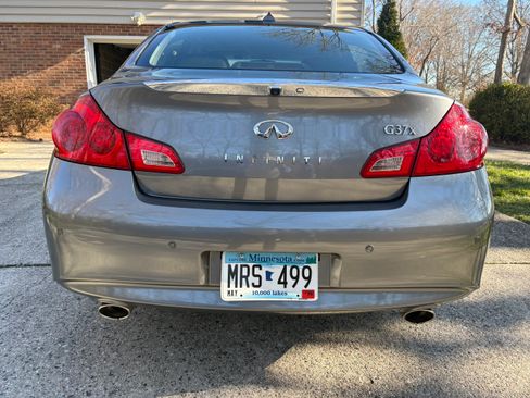 Used 2010 INFINITI G37 x Sedan w/ Premium Pkg image 8