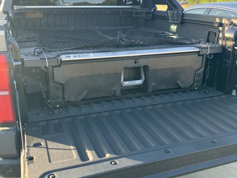 Used 2024 Toyota Tacoma 4x4 Double Cab Hybrid image 5