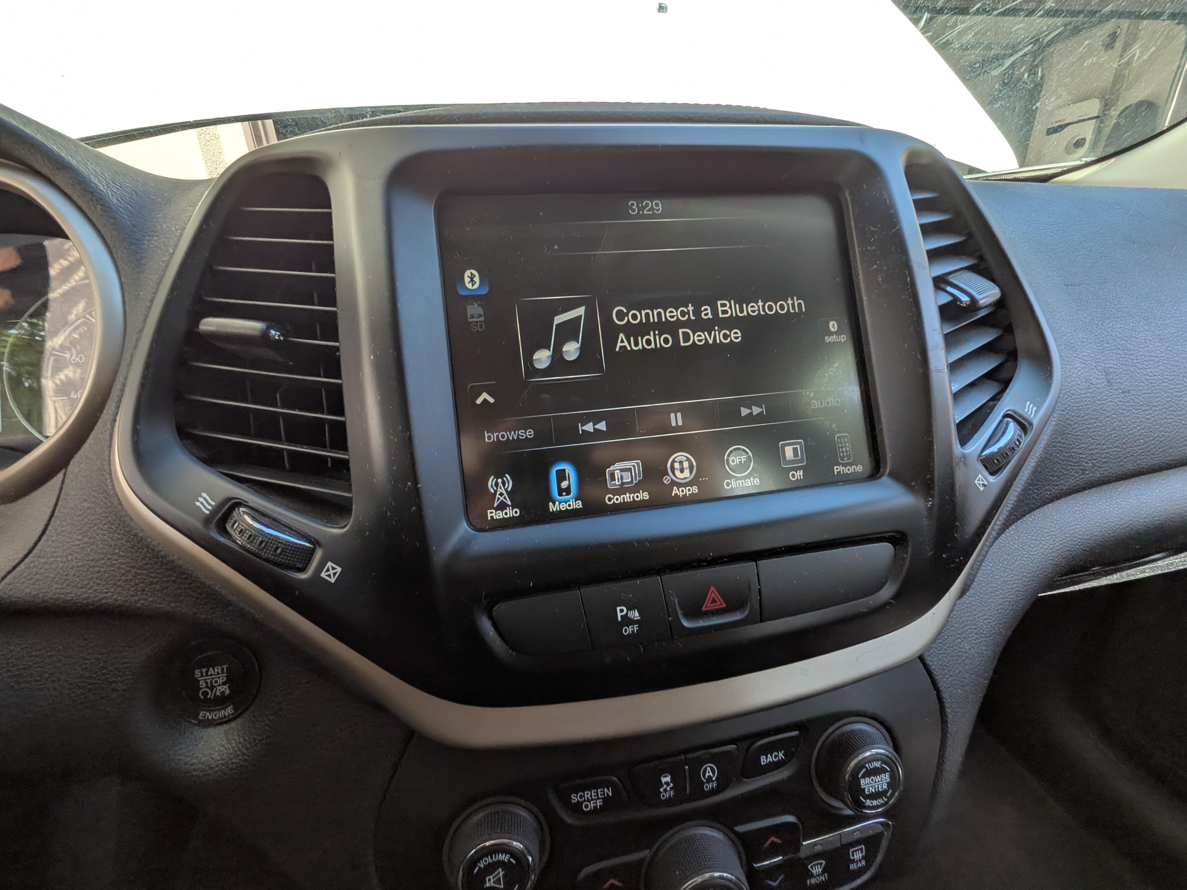 Used 2016 Jeep Cherokee Latitude w/ Comfort/Convenience Group FWD image 6
