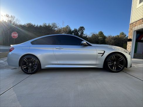 Used 2018 BMW M4 Coupe image 1