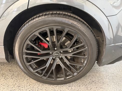 Used 2024 Audi SQ8 Prestige image 6