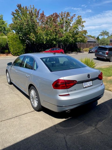 Used 2016 Volkswagen Passat 1.8T SE FWD image 9