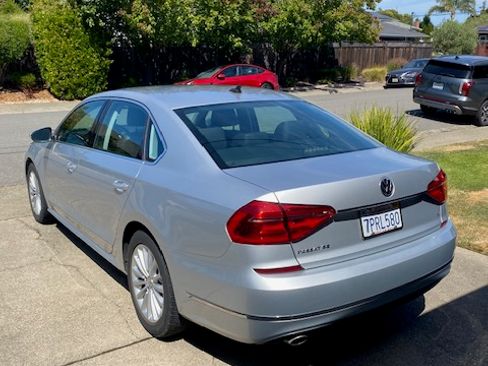 Used 2016 Volkswagen Passat 1.8T SE image 9