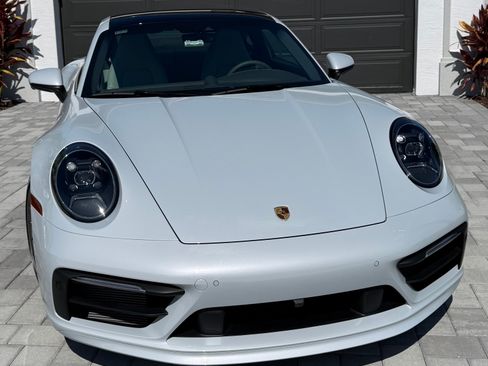 Used 2024 Porsche 911 Carrera 4 AWD/4WD image 2