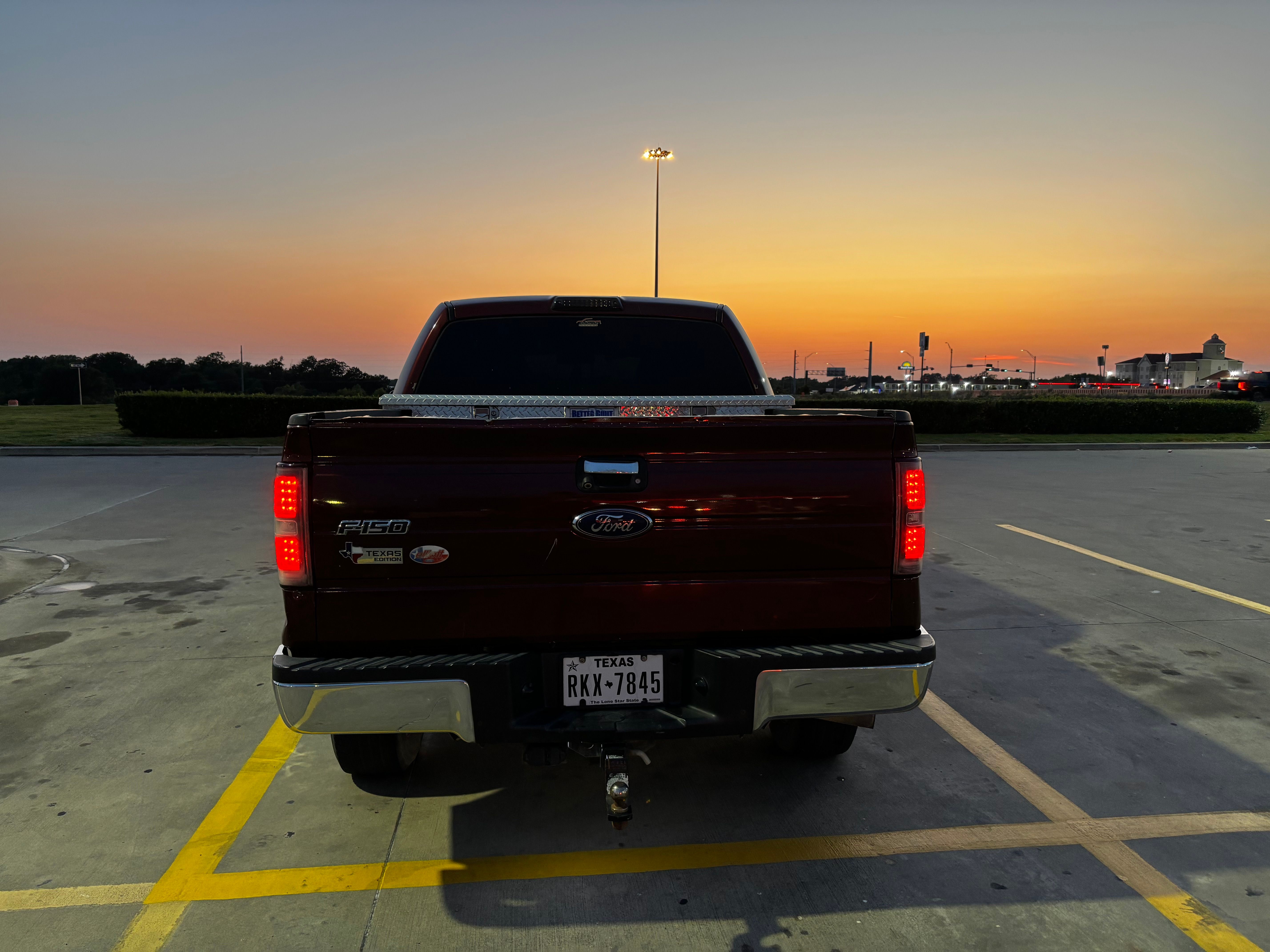 Used 2010 Ford F150 XLT RWD image 4