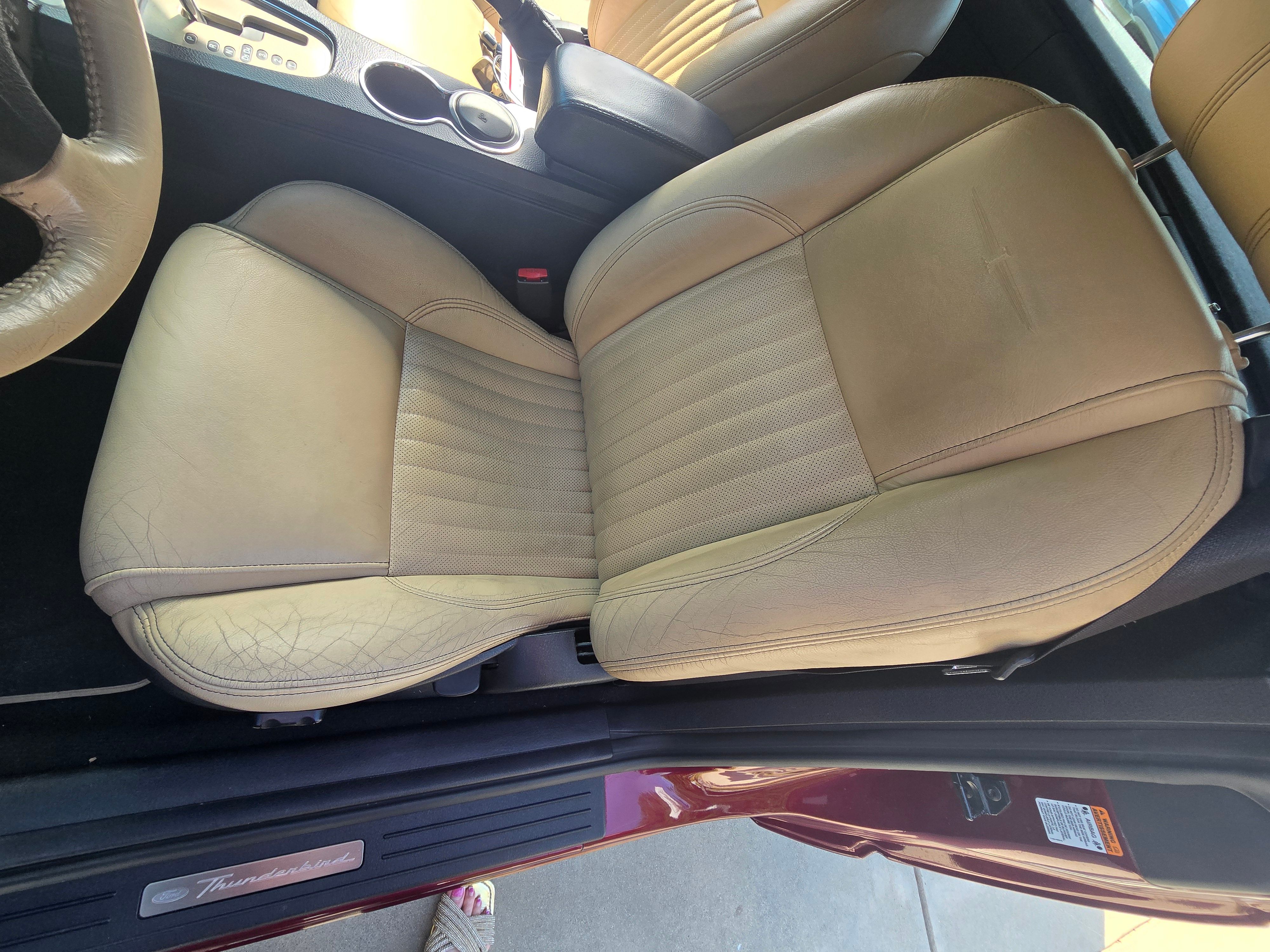 Used 2004 Ford Thunderbird RWD image 15