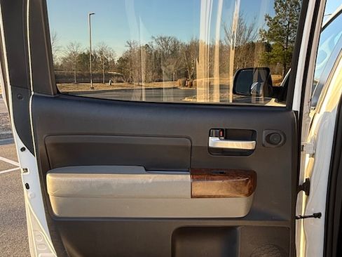 Used 2013 Toyota Tundra Platinum image 21