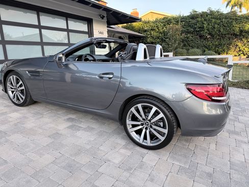 Used 2018 Mercedes-Benz SLC 300 image 6