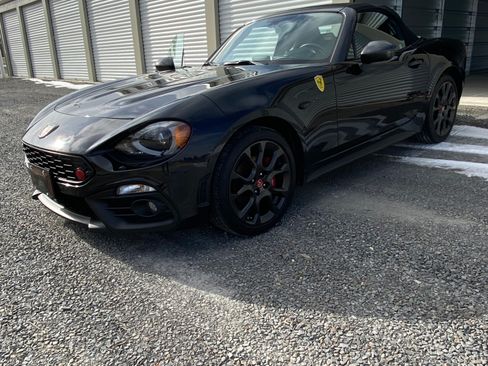 Used 2018 FIAT 124 Spider Abarth w/ Convenience Group image 1