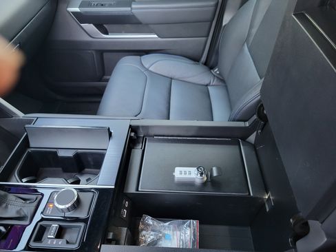 Used 2025 Toyota Tundra Platinum image 13