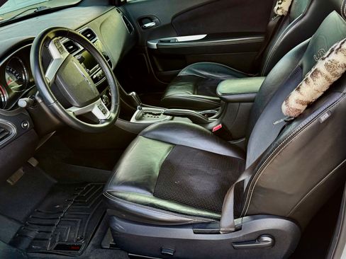 Used 2014 Chrysler 200 S image 5