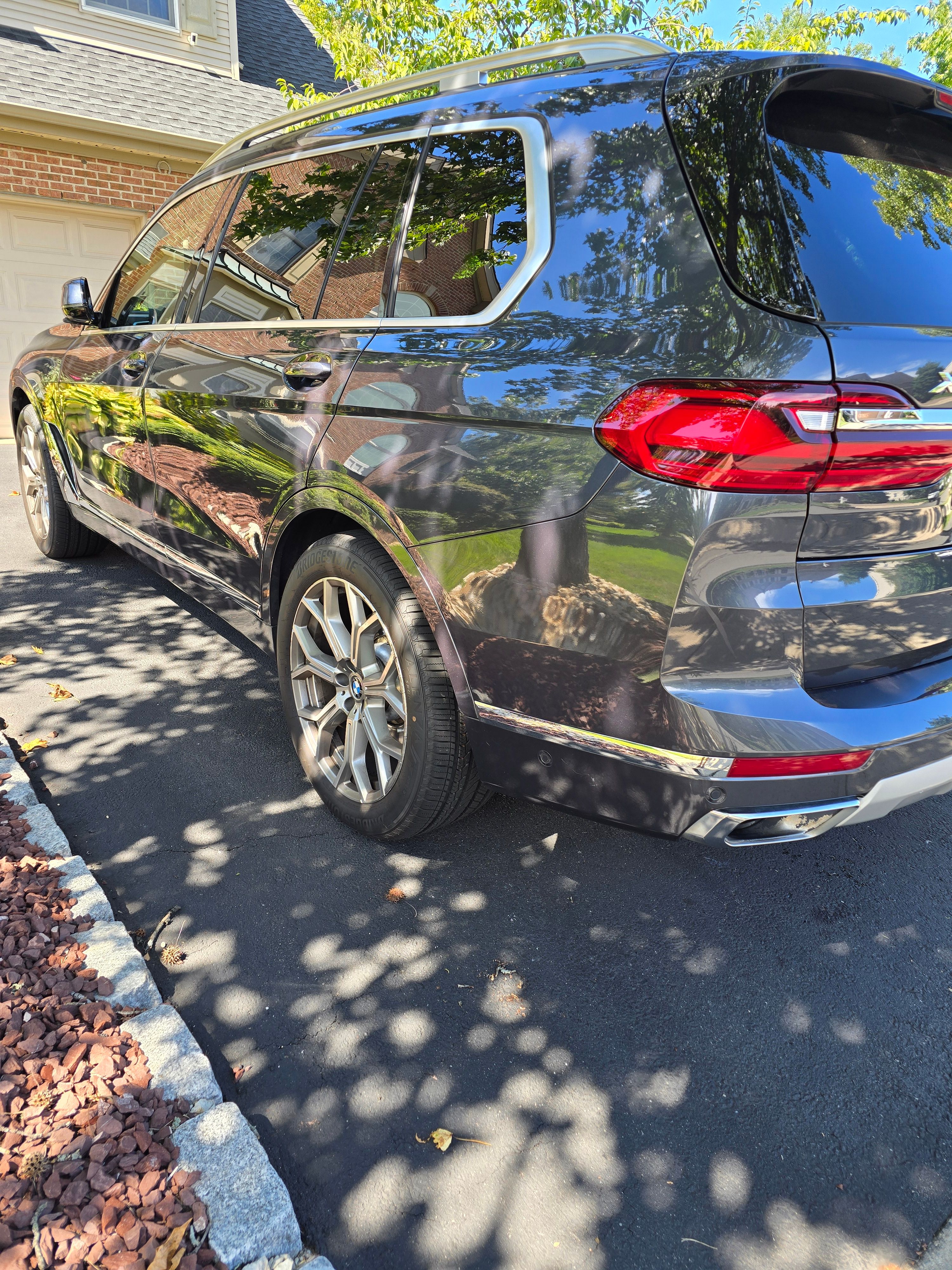 Used 2021 BMW X7 xDrive40i w/ Premium Package AWD/4WD image 5