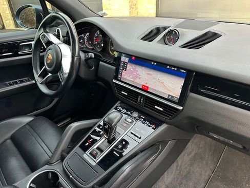 Used 2019 Porsche Cayenne S AWD/4WD image 12