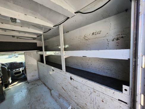 Used 2013 Ford E-350 and Econoline 350 Super Duty w/ PWR Locks & Windows Group image 10