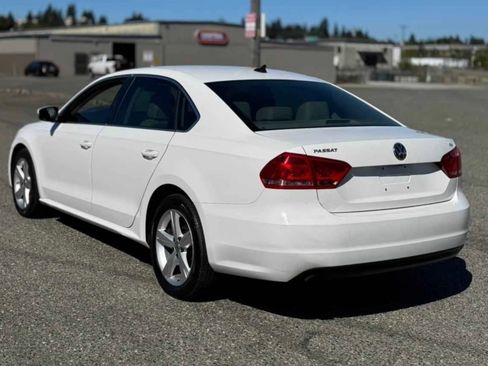 Used 2015 Volkswagen Passat 1.8T Limited Edition FWD image 6
