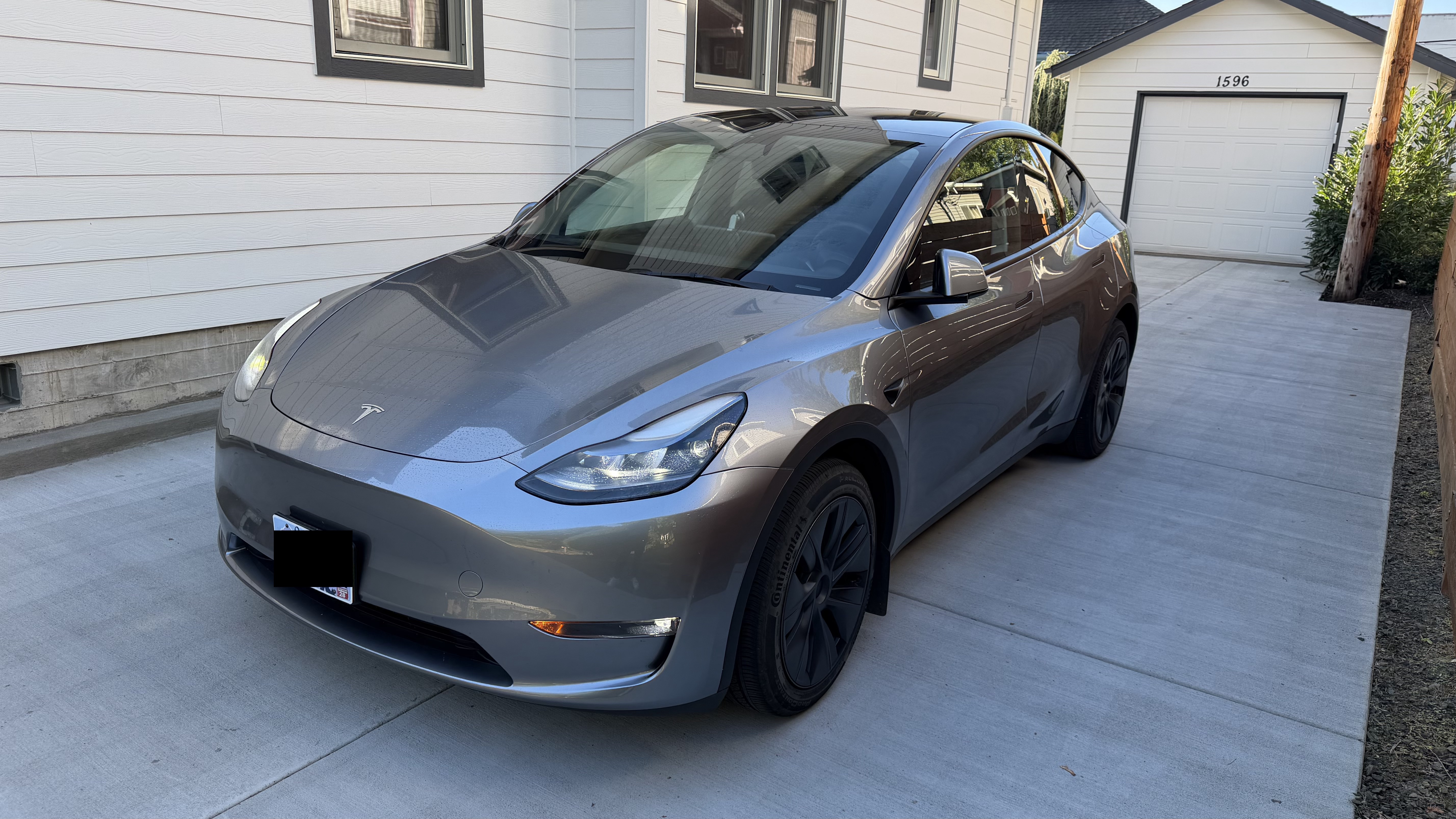 Used 2025 Tesla Model Y Long Range AWD/4WD image 4