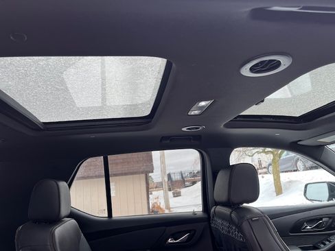 Used 2022 Chevrolet Traverse High Country image 13