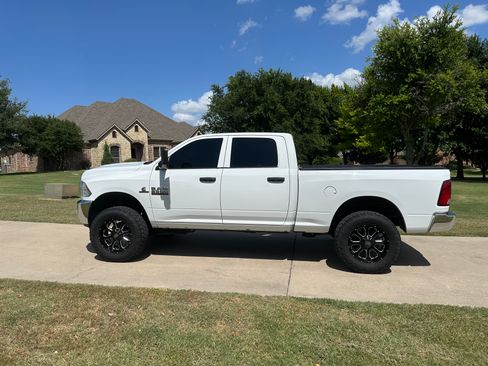 Used 2018 RAM 2500 Tradesman w/ Chrome Appearance Group AWD/4WD image 10