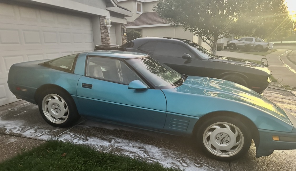 Used 1992 Chevrolet Corvette Coupe RWD image 5