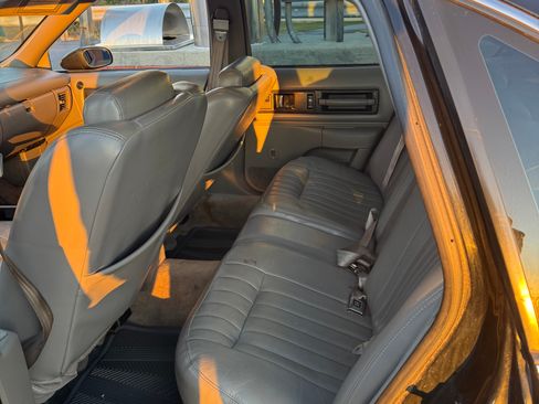 Used 1994 Chevrolet Impala SS image 8