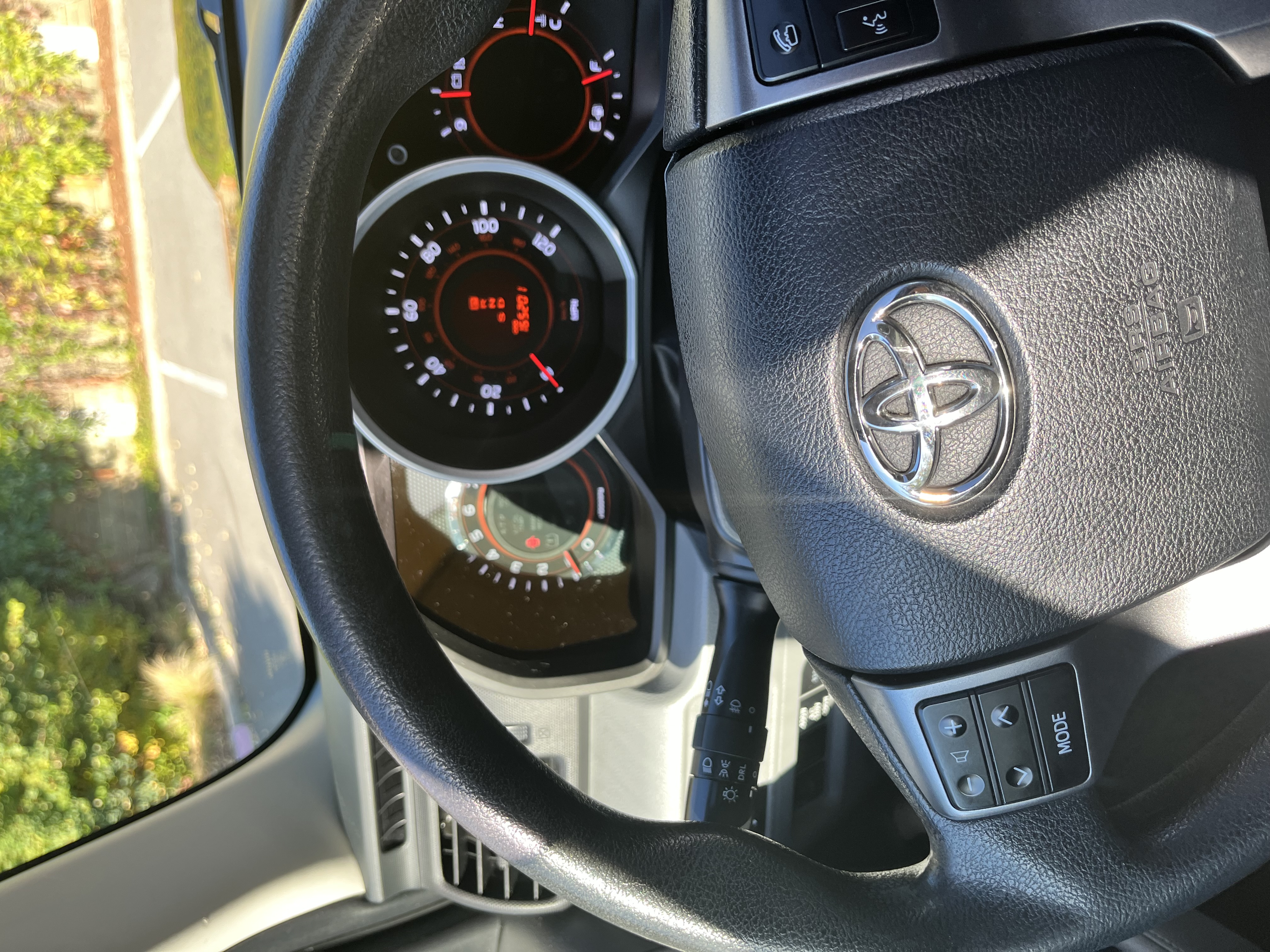 Used 2011 Toyota 4Runner Trail AWD/4WD image 4