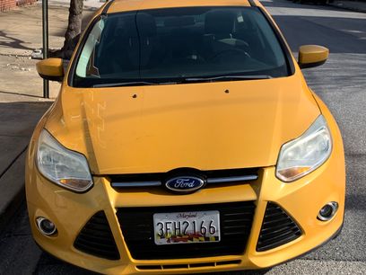 Used 2012 Ford Focus SE w/ SE Sport Pkg