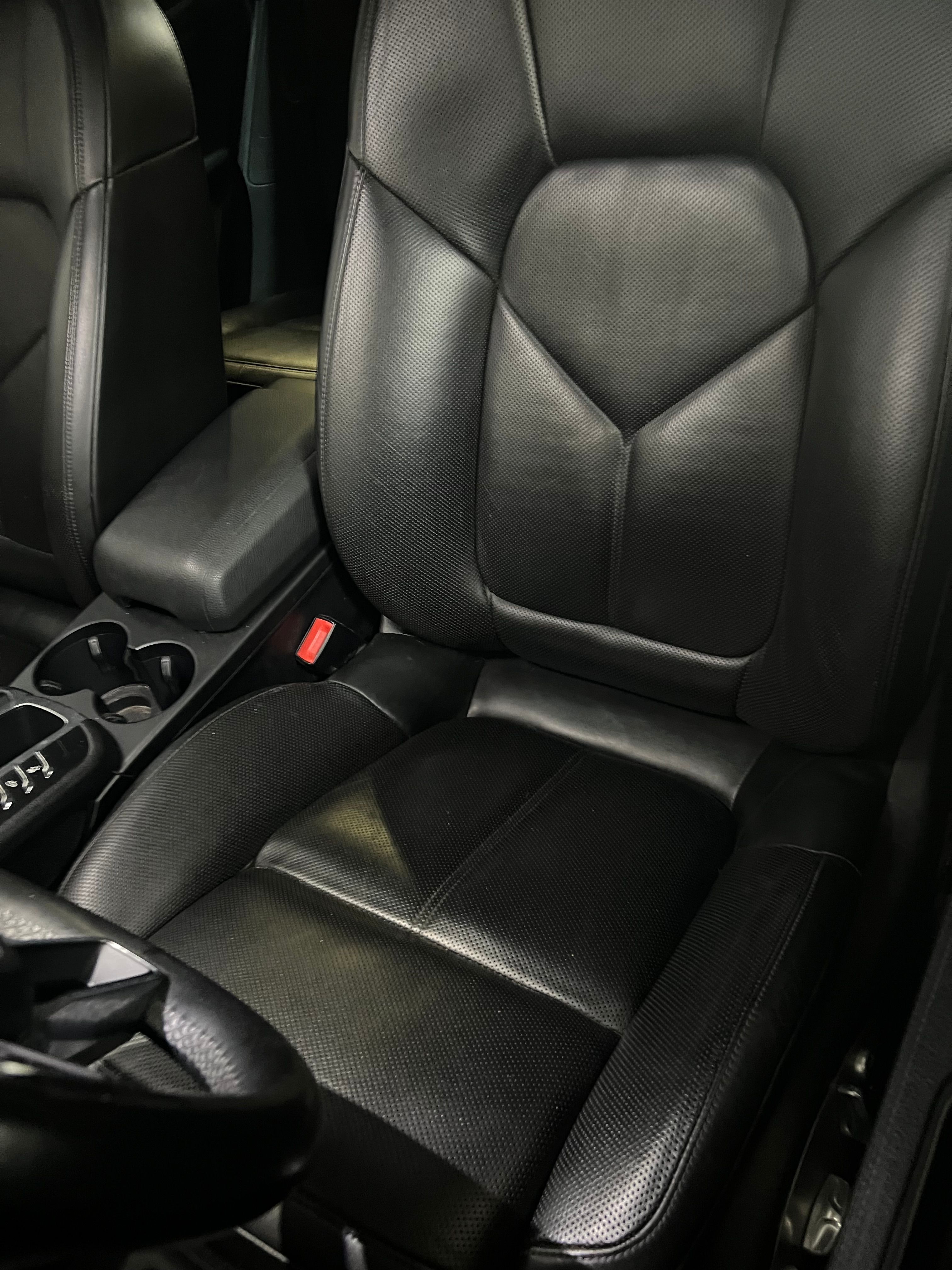 Used 2018 Porsche Macan Sport Edition AWD/4WD image 16