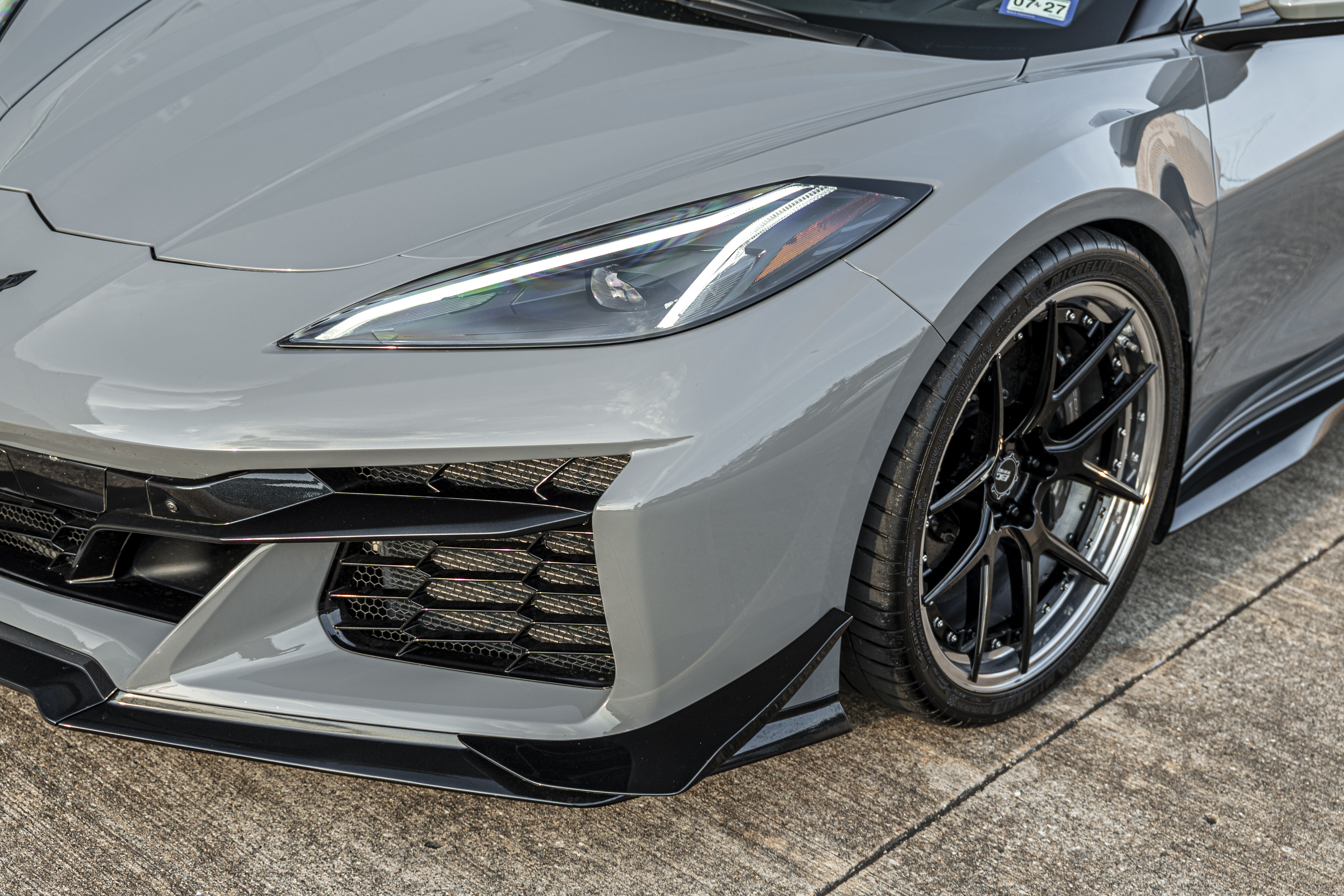 Used 2025 Chevrolet Corvette Z06 RWD image 8