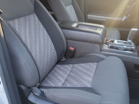 Used 2018 Toyota Tundra SR5 w/ TRD Off Road Package image 27