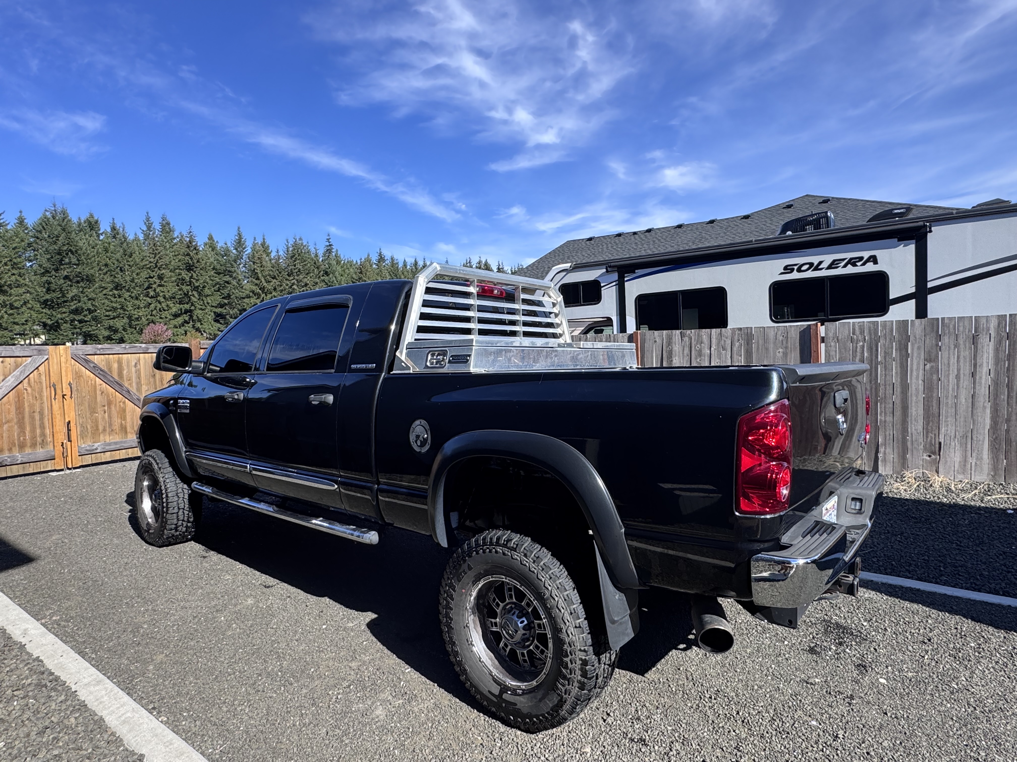Used 2007 Dodge Ram 2500 Truck Laramie w/ Protection Group AWD/4WD image 1