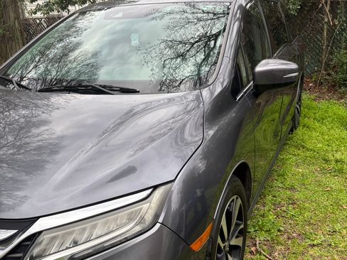 Used 2018 Honda Odyssey Elite image 4