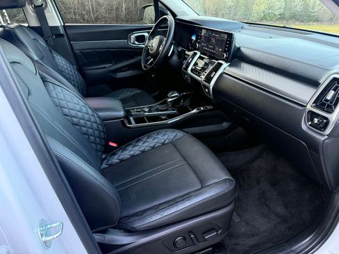 Used 2021 Kia Sorento SX image 17