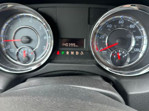Used 2015 Chrysler Town & Country LX FWD image 7