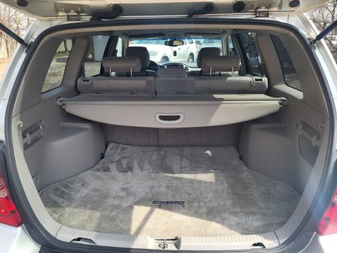 Used 2003 Toyota Highlander 4WD V6 image 10