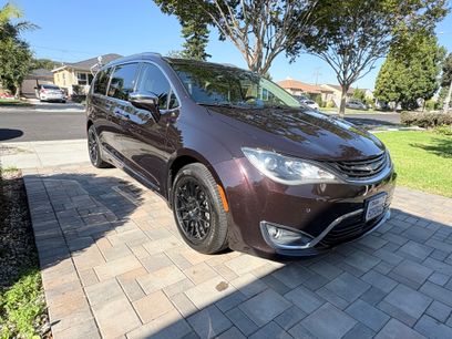 Used 2017 Chrysler Pacifica Platinum