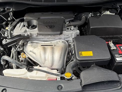 Used 2015 Toyota Camry XLE FWD image 17
