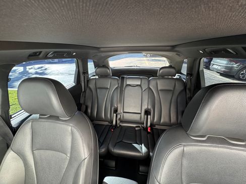 Used 2018 Audi Q7 3.0T Prestige w/ Prestige Package AWD/4WD image 2