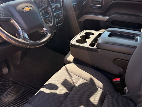 Used 2018 Chevrolet Silverado 1500 LT w/ LT Convenience Package AWD/4WD image 10
