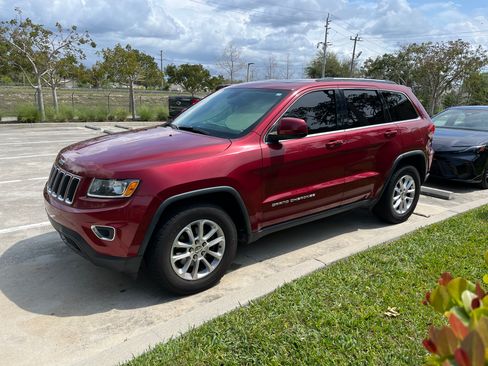 Used 2014 Jeep Grand Cherokee Laredo w/ Security & Convenience Group image 1