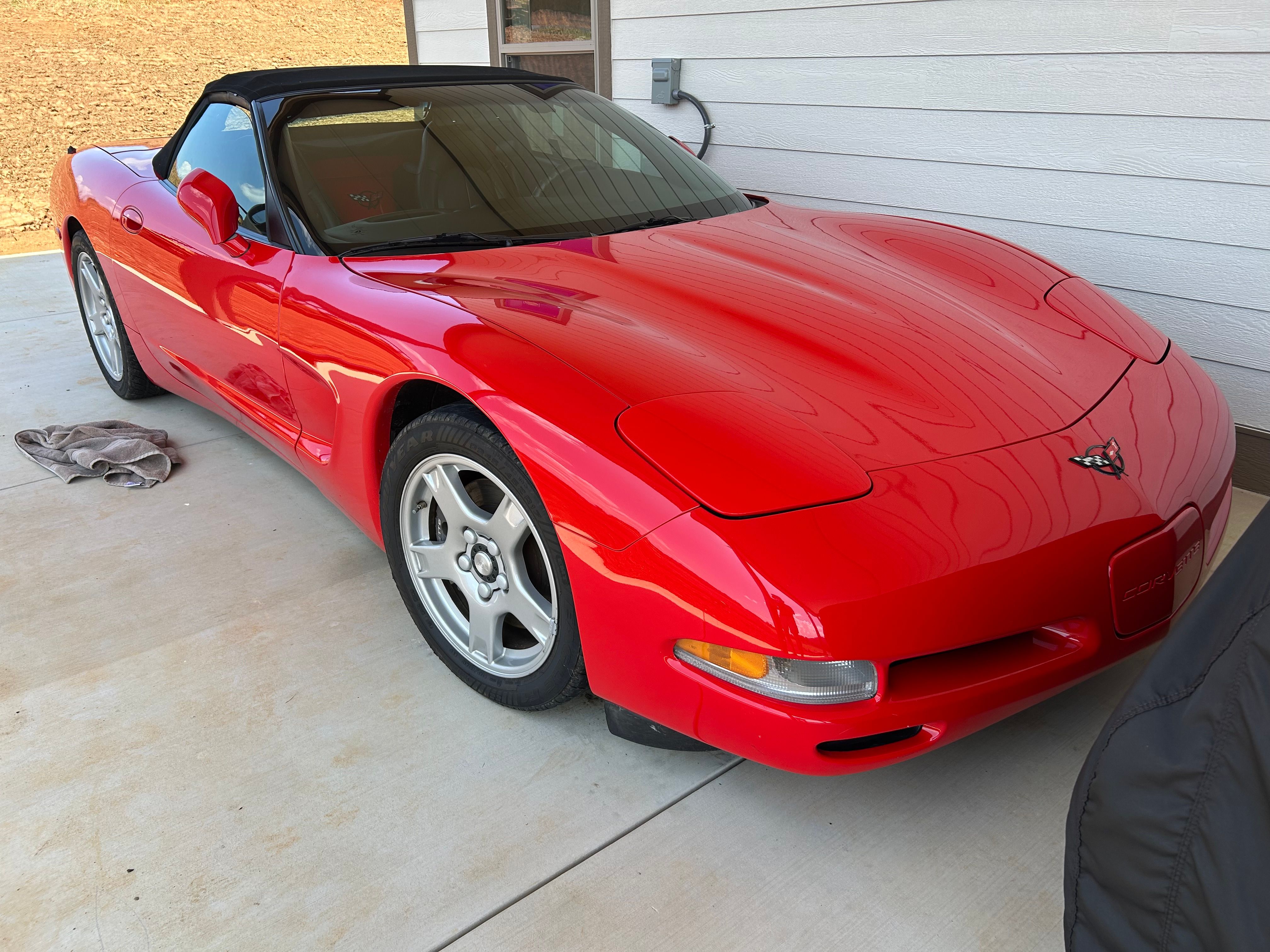 Used 1998 Chevrolet Corvette Convertible w/ Memory Pkg RWD image 26